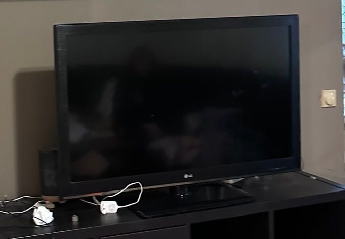 Телевизор LG lsd full hd 42”