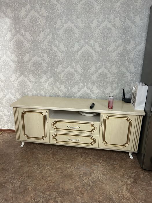 Подставка для телевизора