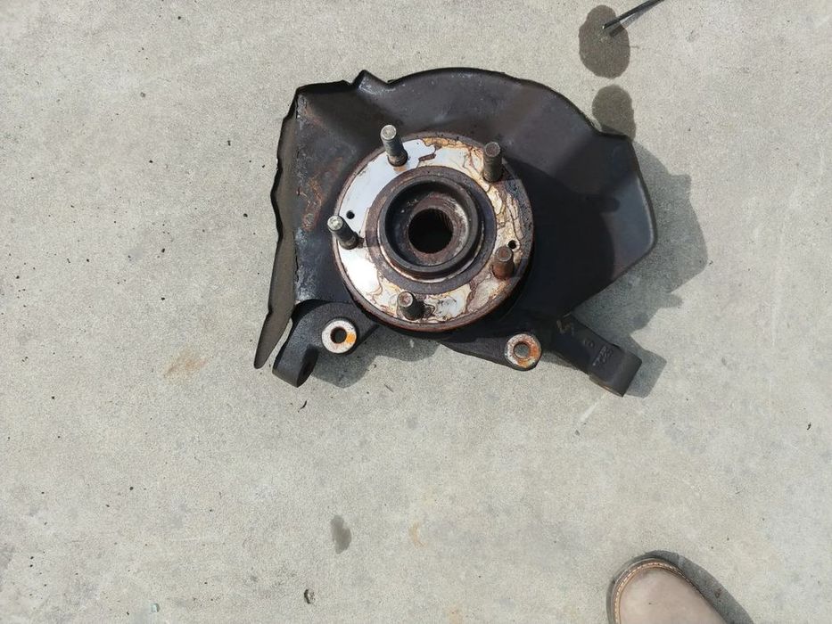 fuzeta stanga fata 2.2d  hyundai santa fe  2006-2012