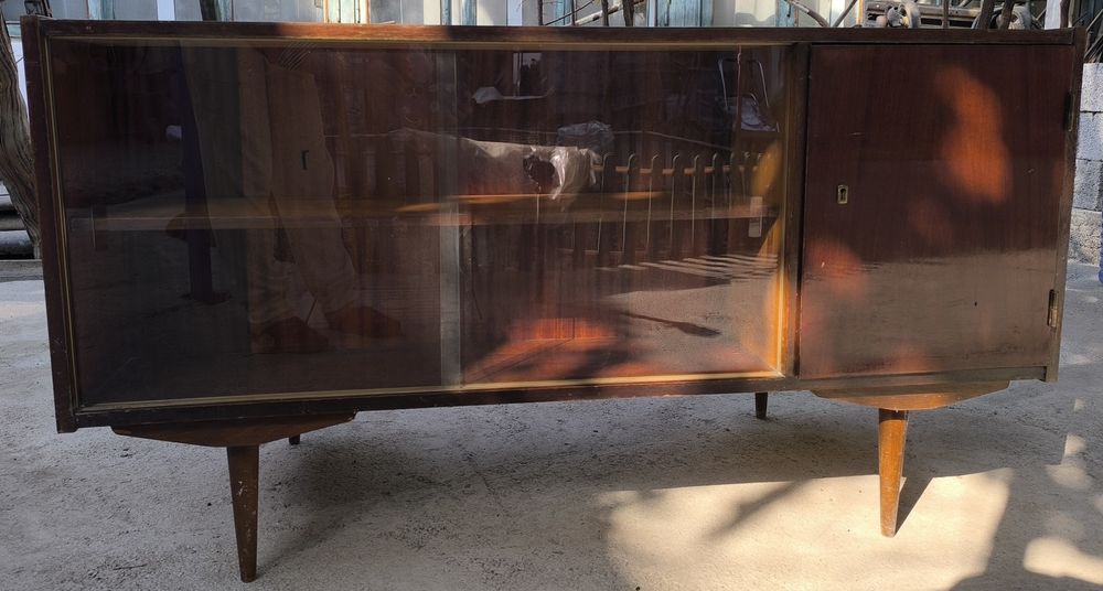 Письменный стол в хорошем состоянии