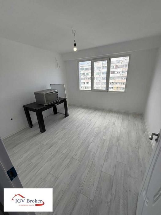 Продава се Двустаен апартамент в Бургас, Славейков - 64 кв.м за 1116 €/кв.м - Снимка #2