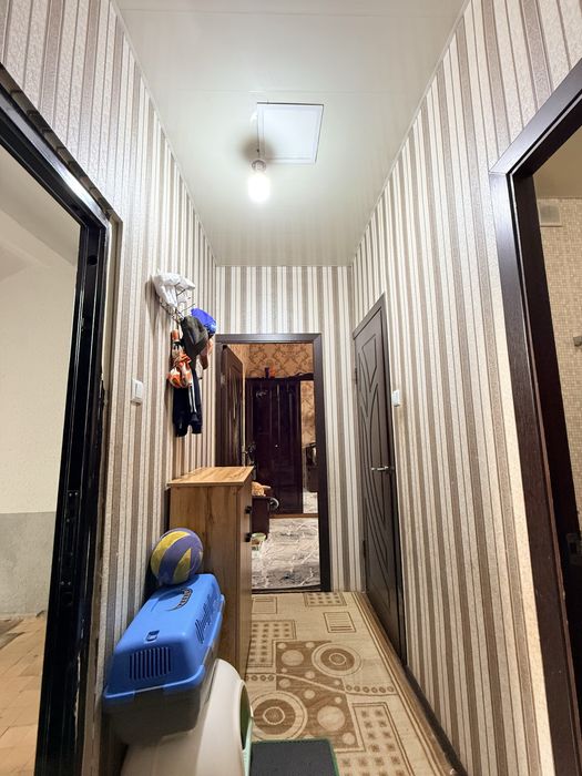 Qo’yliq massiv panelniyda 2 xonali uy sotiladi