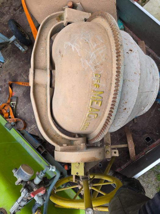 Betoniera profesionala 250 l