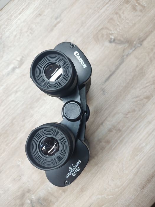 Продам бинокль  70 × 70 Canon