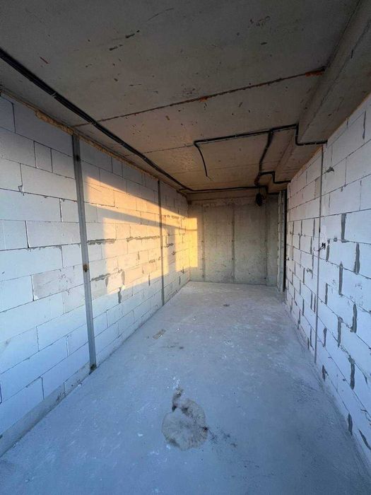 новостройкада Срочна ремонтсиз 2-хона 66.2 кв.м. сотилади 47500у.е.