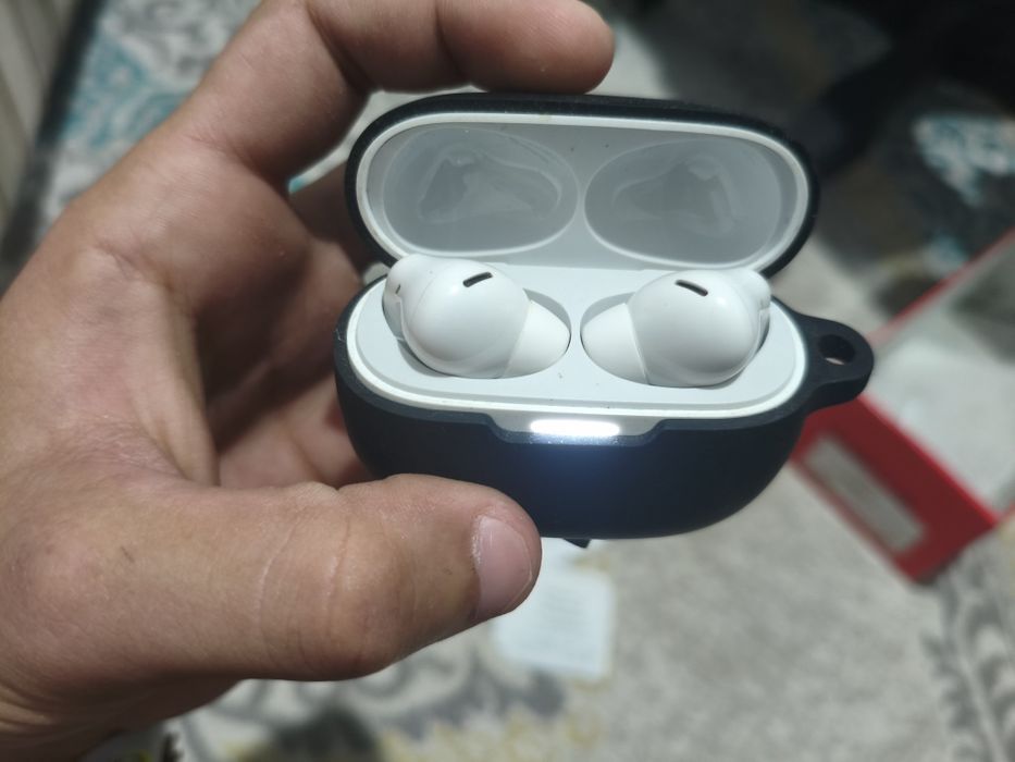 Продам наушники Redmi buds 5pro
