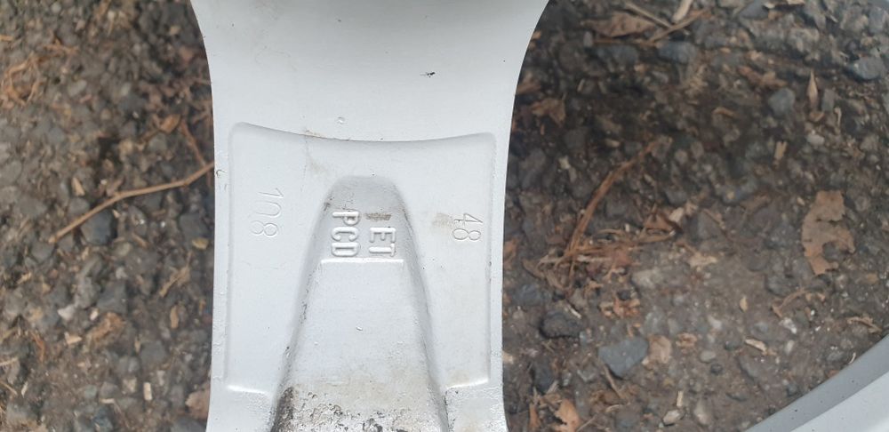 4Roti Alu Volvo V70 215/50/17 VREDESTEIN M+S imp.Germ.