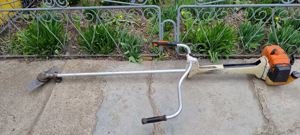 Vand motocoasa Stihl Fs300 si Trimmer Stihl Hs81