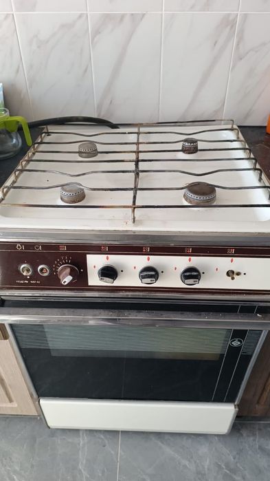 Газ плита б/у продам