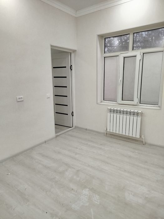 Южный Вагзал Сергели Кодастор олдида ховли сотилади