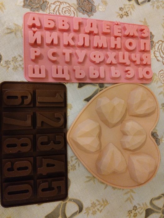 Продам силиконовые формочки.