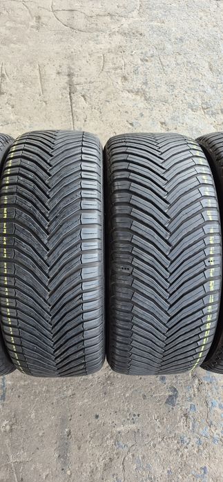 4 anvelope M+S Michelin,fata 235/50/19,spate 255/45/19.Pretul este pe bucata