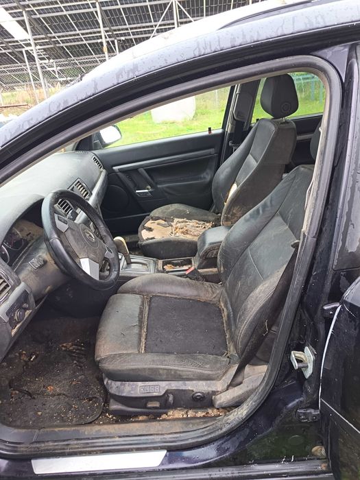 Продавам Опел Вектра Ц 2007 г. 3.0 дизел 184 к.с автоматик НА ЧАСТИ  Prodavam Opel Vectra C 3.0 dizel 184 k.s Na CHASTI
