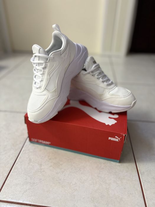 Adidași Puma albi