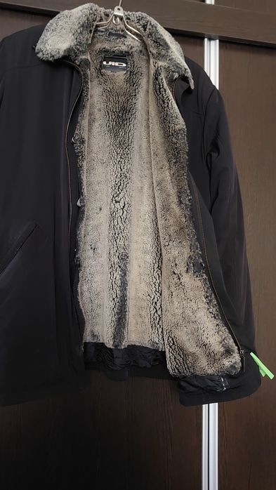 Тёплая зимняя куртка