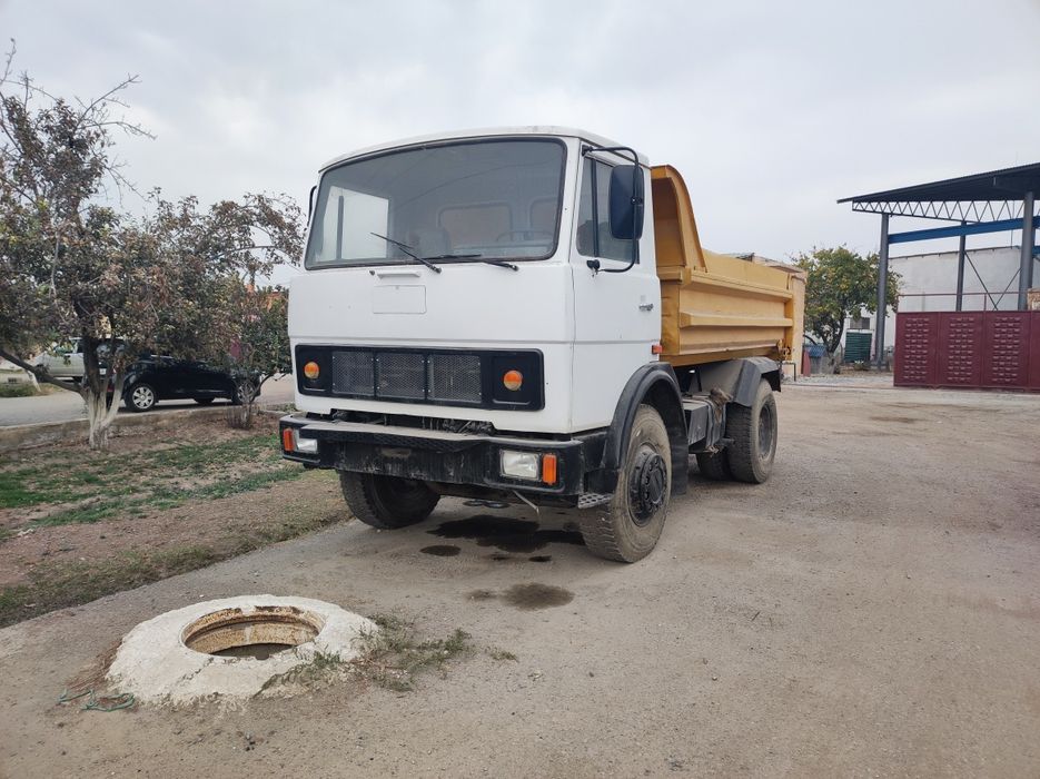 Маз самосвал сотилади