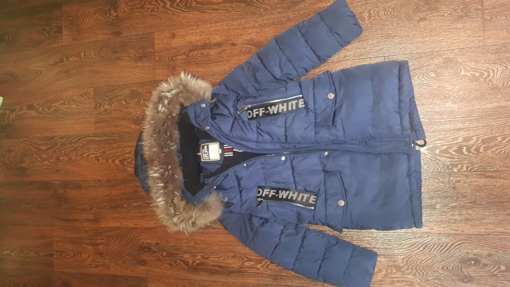 Зимняя куртка на мальчика.