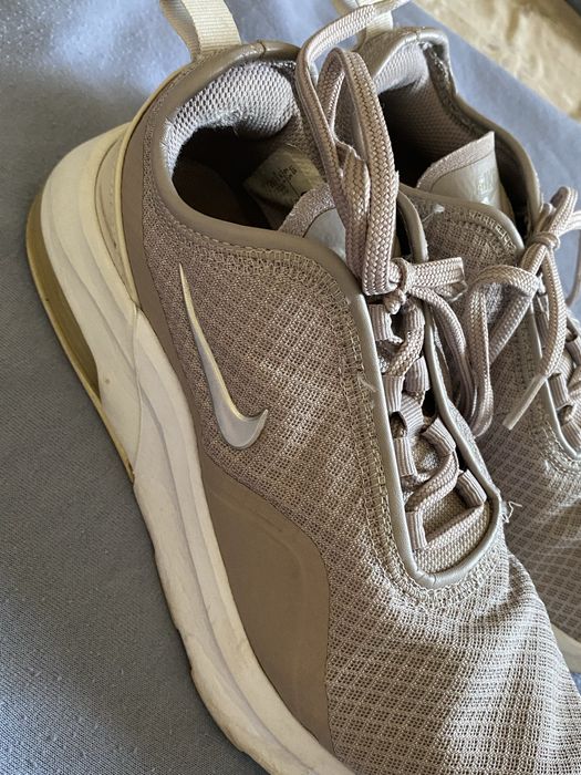 Adidasi firma nike