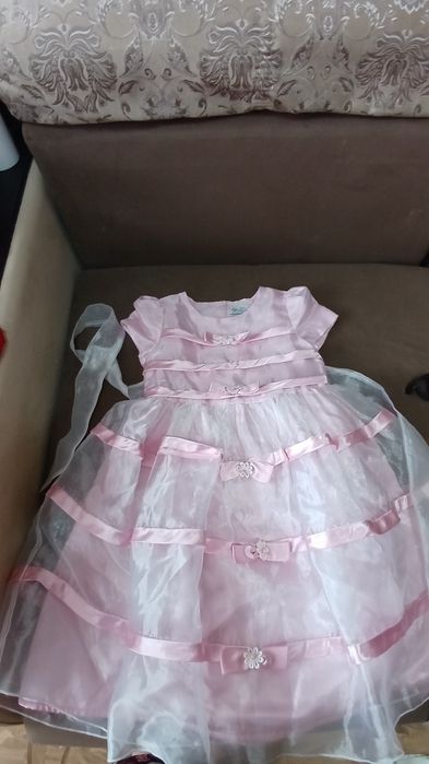 Платье детское на утреник,розовое капроновое