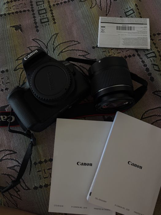 Фотоаппарат Canon eos 2000d