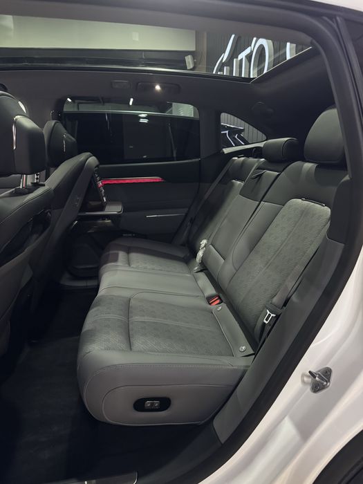 full option  Zeekr 7Х 2025