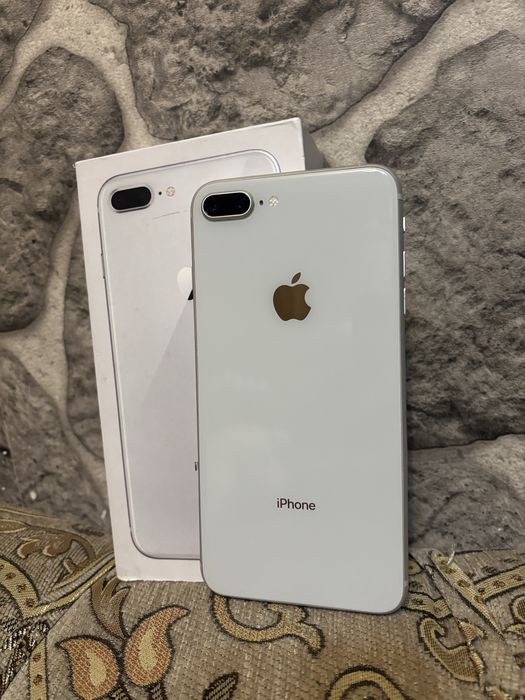 Продам Айфон 8 Plus на 64 Гб