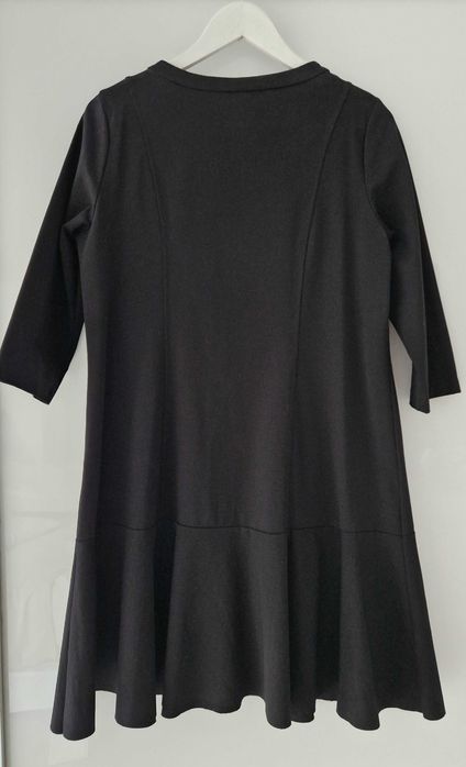 Rochie neagră chic