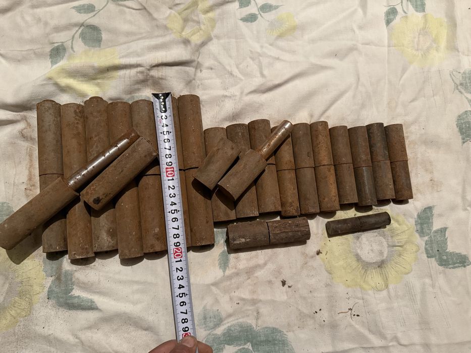 продам шарниры .