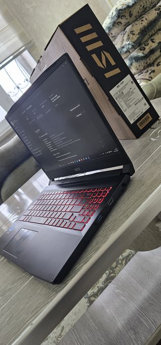 MSI Katana GF66 12UE-868XRU