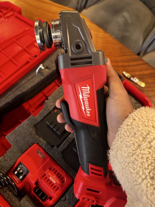 К-т Milwaukee 2В1 Гайковерт и Ъглошлайф Милуоки MilwaukeeM14,M18