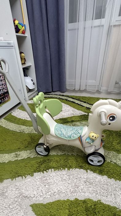 Лошадка качалка-каталка