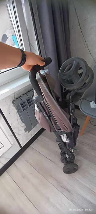 Коляска складная.