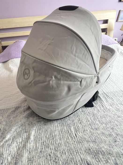 Cybex Cot s Lux - в перфекто състояние 250лв.Коша е ползван 3 месеца.