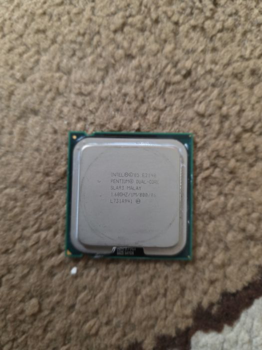 Процессор Intel Pentium E2140 (LGA 775)