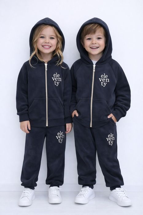 Спортивные  флисовые костюмы для девочек и мальчиков от 2 до 6 лет.