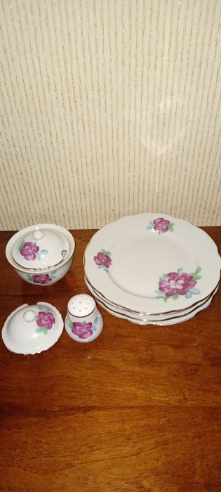 От сервиза Дулево