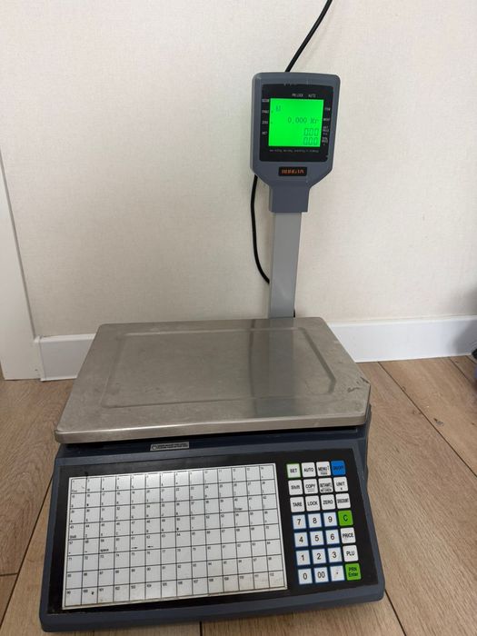 Продам торговые весы Ронгта с печатью этикеток