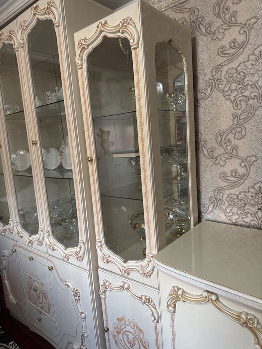 Zal mebeli holati yaxshi kop ishlatilmagan zal gilamini hadiya qilaman