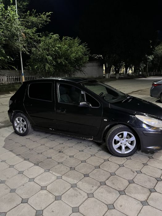 Peugeot 307 год 2006