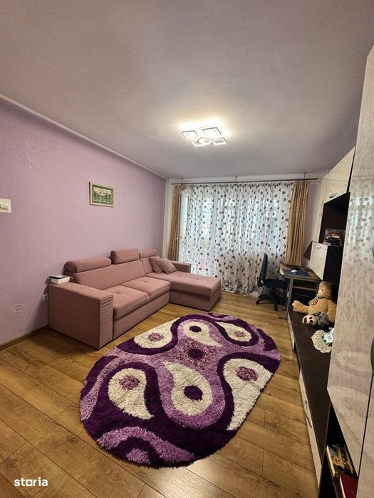 De vanzare apartament cu 2 camere și balcon, zona Hotel Roman, 55.000e