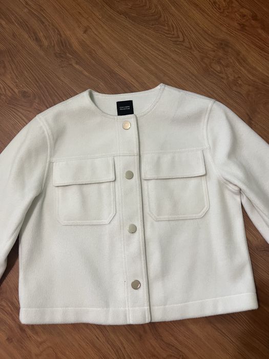 Късо бяло яке