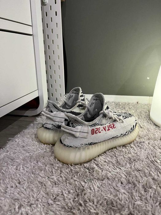 adidas Yeezy 350