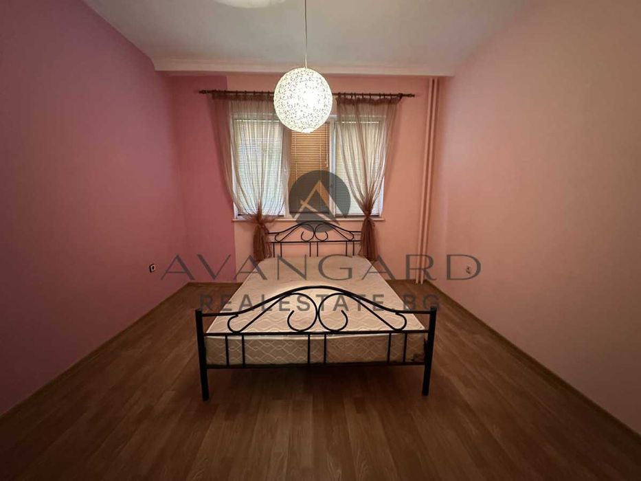 Продава се Тристаен апартамент в Пловдив, Център - 72 кв.м за 2362 €/кв.м - Снимка #3