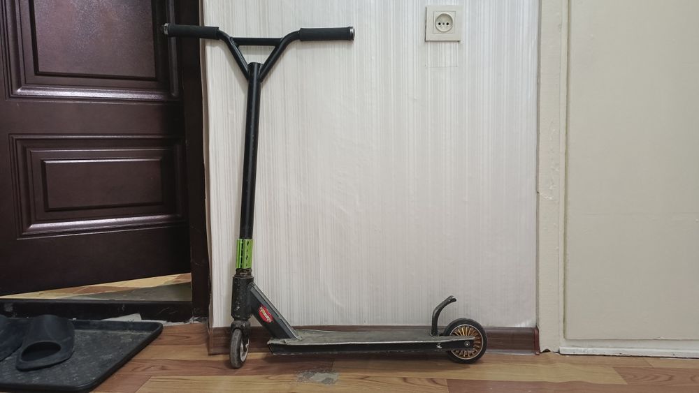 трюковой самокат