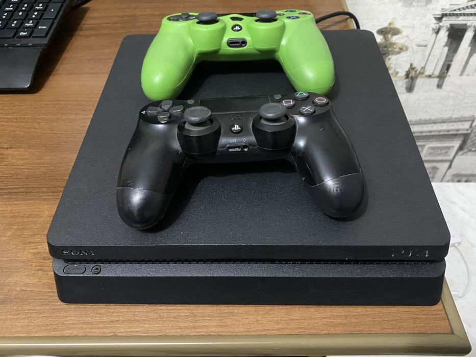Продается PlayStation 4 Slim 1TB