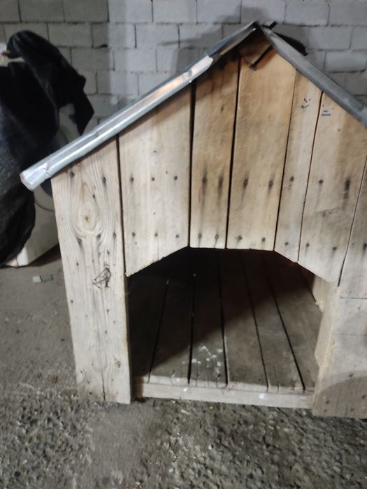 Будка в хорошем состоянии