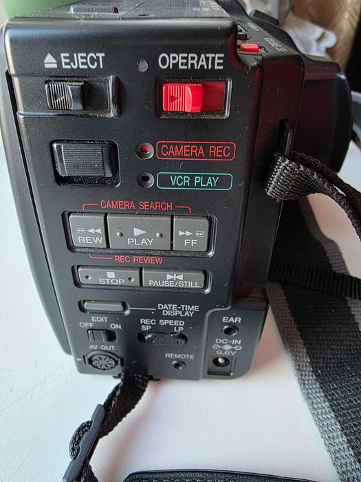 Кинокамера Sharp