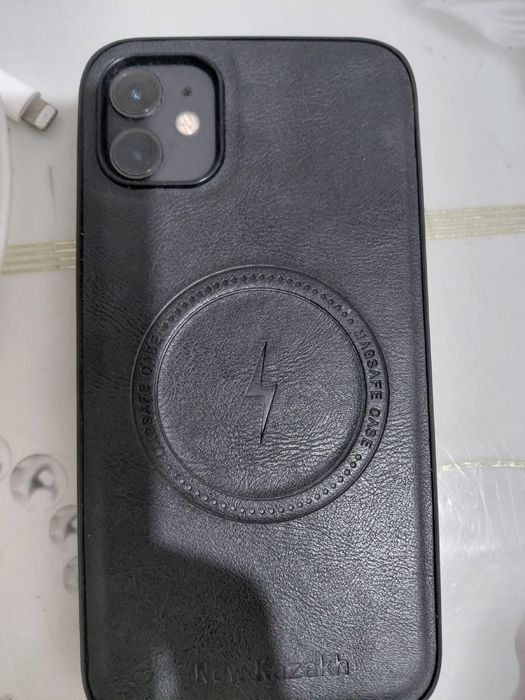 Айфон 11.64гб ...