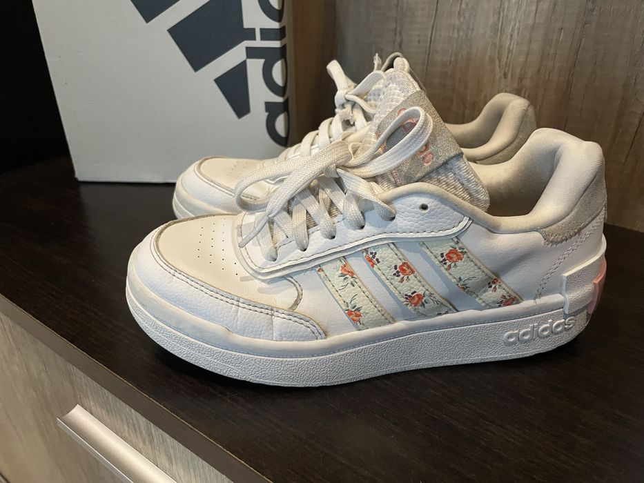 Адидас маратонки