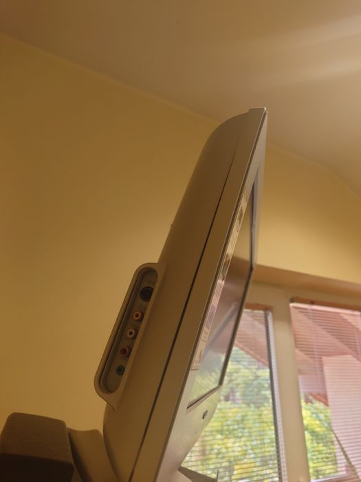 Телевизор Сони с опция стойка